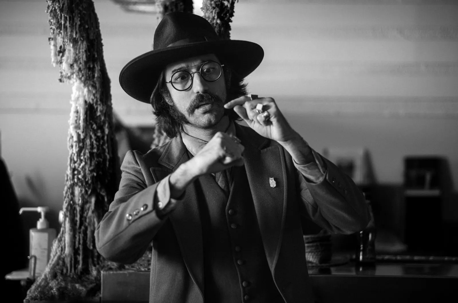 Miguel counting week days.